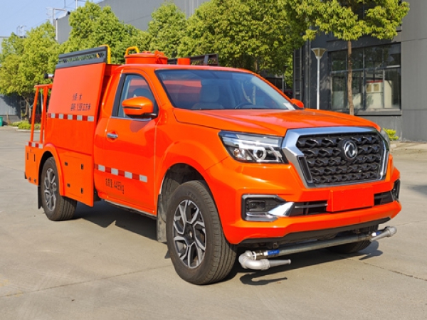 日產(chǎn)單排四驅(qū)1.98方灑水車